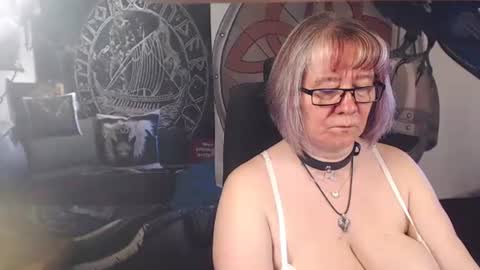 Michelle online show from 05-01-26, 04:22