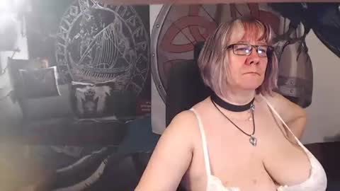 Michelle online show from 05-05-26, 06:27