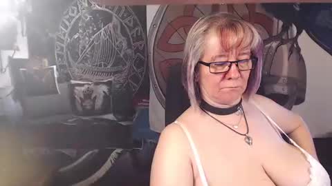 Michelle online show from 05-17-26, 04:25