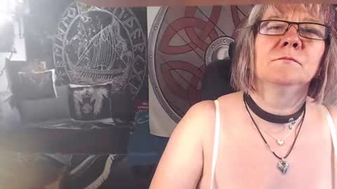 Michelle online show from 06-12-26, 05:12