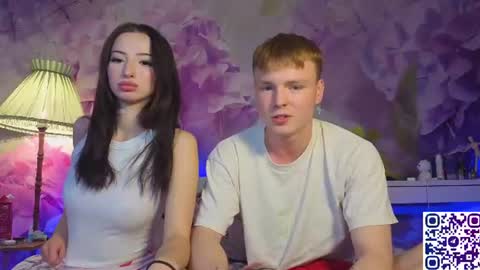 Snapshot of klikigrean chatting on 07-19-26, 10:13 kris and Ariana online show from 07-19-26, 10:13