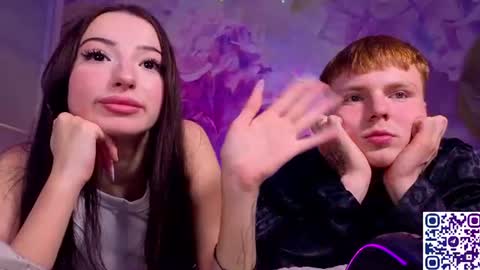 Snapshot of klikigrean chatting on 07-26-26, 11:22 kris and Ariana online show from 07-26-26, 11:22