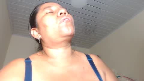 Snapshot of kloe_boobs chatting on 03-08-25, 05:49 Kloe online show from 03-08-25, 05:49