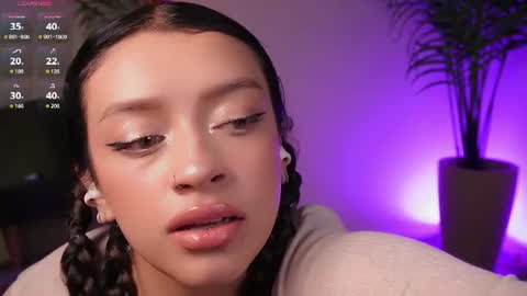 Snapshot of kloe_meow chatting on 06-18-26, 03:29 Kloe online show from 06-18-26, 03:29