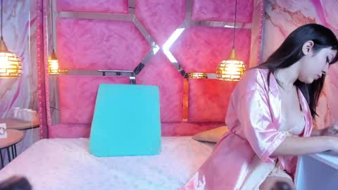 Kloe Williams online show from 05-26-26, 01:07