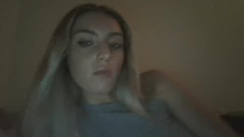 Snapshot of kmb25 chatting on 05-19-26, 06:20 kmb25 online show from 05-19-26, 06:20