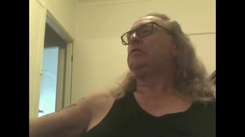 Snapshot of knobout chatting on 11-23-25, 07:30 knobout online show from 11-23-25, 07:30