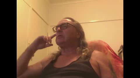 Snapshot of knobout chatting on 01-19-26, 11:25 knobout online show from 01-19-26, 11:25