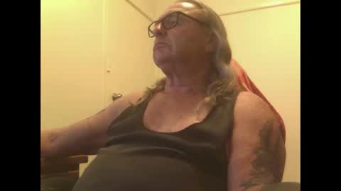 Snapshot of knobout chatting on 02-03-26, 10:53 knobout online show from 02-03-26, 10:53