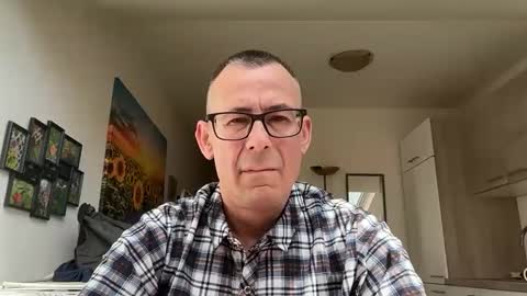 knusperhase1 online show from 04-18-26, 10:41