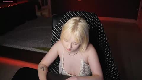 Kofi online show from 04-11-26, 09:30