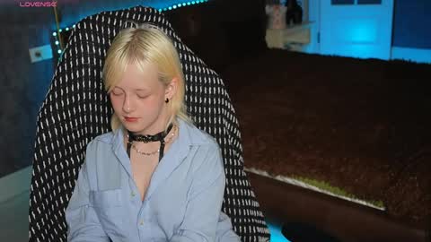 Snapshot of kofimoon chatting on 04-22-26, 10:22 Kofi online show from 04-22-26, 10:22