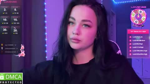 Snapshot of kokokolla chatting on 03-12-25, 08:31 Mia online show from 03-12-25, 08:31