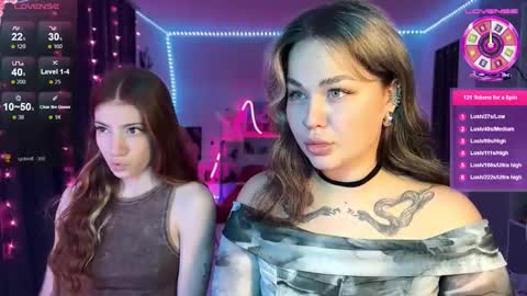 Snapshot of kokokolla chatting on 11-25-25, 10:43 Mia online show from 11-25-25, 10:43