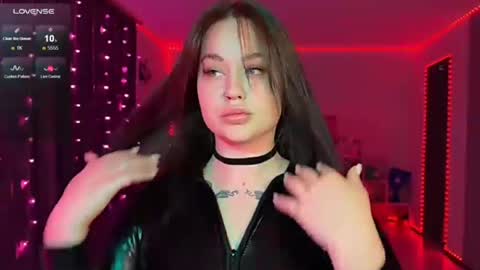 Snapshot of kokokolla chatting on 01-09-26, 01:03 Mia online show from 01-09-26, 01:03