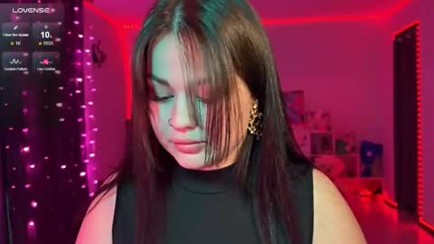 Snapshot of kokokolla chatting on 01-11-26, 02:11 Mia online show from 01-11-26, 02:11