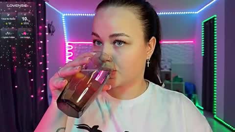 Snapshot of kokokolla chatting on 02-02-26, 12:59 Mia online show from 02-02-26, 12:59