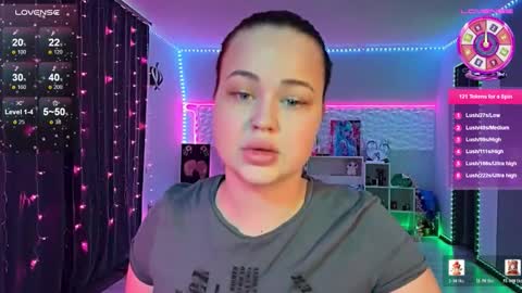 Snapshot of kokokolla chatting on 02-19-26, 08:32 Mia online show from 02-19-26, 08:32