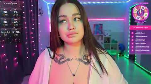 Snapshot of kokokolla chatting on 02-25-26, 10:58 Mia online show from 02-25-26, 10:58