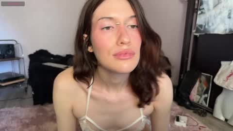 Snapshot of kolette_gray chatting on 05-06-26, 11:37 Kolette online show from 05-06-26, 11:37