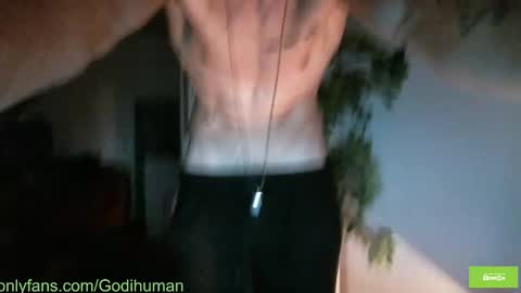 Snapshot of kolexis chatting on 10-12-25, 04:33 GodihumanAthena online show from 10-12-25, 04:33