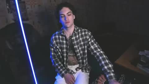 Snapshot of kolyakayne chatting on 04-19-26, 04:01 Kolya Kayne online show from 04-19-26, 04:01
