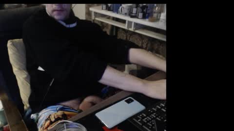 Kompura online show from 12-21-25, 06:53