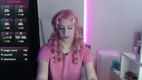 Snapshot of koneko_nya chatting on 01-02-25, 07:18  Riley  online show from 01-02-25, 07:18