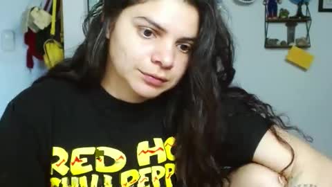 Snapshot of koranikky08 chatting on 02-01-25, 09:40 Karoll online show from 02-01-25, 09:40