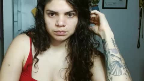 Snapshot of koranikky08 chatting on 10-17-25, 01:20 Karoll online show from 10-17-25, 01:20