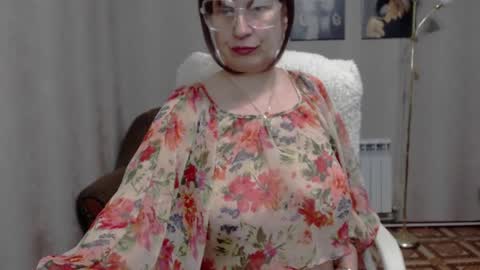 Snapshot of koroleva70 chatting on 03-09-25, 07:26 VIKA online show from 03-09-25, 07:26