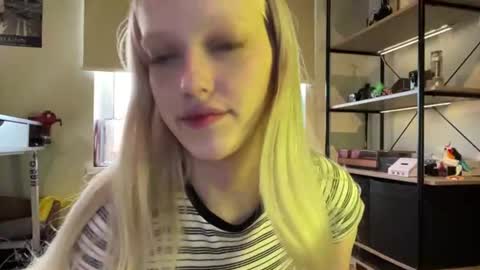 Ariela online show from 06-22-26, 07:11
