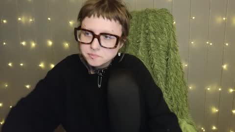 Snapshot of kortny_yo chatting on 01-16-25, 08:36 Kortny online show from 01-16-25, 08:36