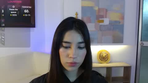 Elizabeth online show from 12-05-25, 12:03