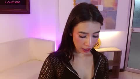 Elizabeth online show from 12-18-25, 12:11