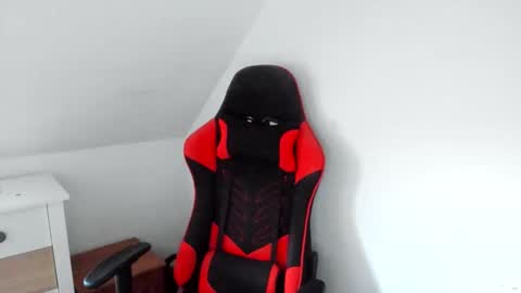 Bartek online show from 10-27-25, 11:25