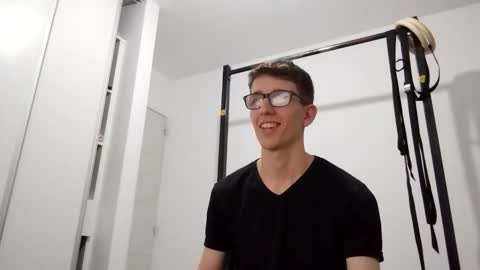 Facu online show from 12-20-25, 04:19