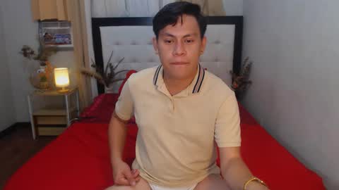 Snapshot of kramerfoxx chatting on 12-14-24, 10:07 Kramer online show from 12-14-24, 10:07