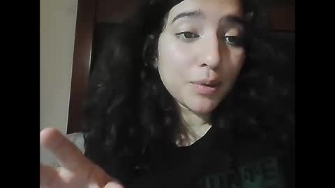 Snapshot of kreepyh0e_ chatting on 06-11-26, 02:53 kreepyh0e_ online show from 06-11-26, 02:53