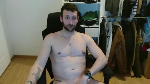 Snapshot of krevett80800 chatting on 01-25-25, 07:18 krevett80800 online show from 01-25-25, 07:18