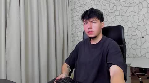 KrewVaughn online show from 10-16-25, 10:05