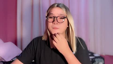 krezikeed online show from 06-25-26, 01:59