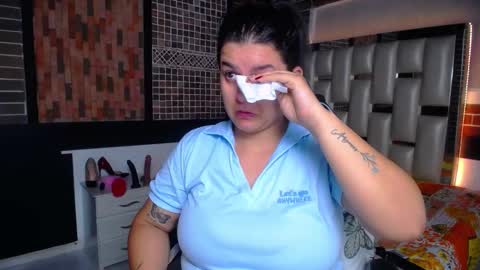 kriss_sweetboobs online show from 09-19-25, 12:39