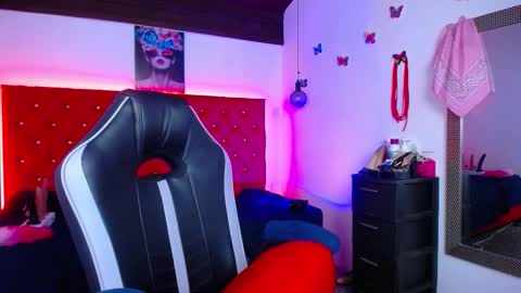 kriss_sweetboobs online show from 11-23-25, 12:16