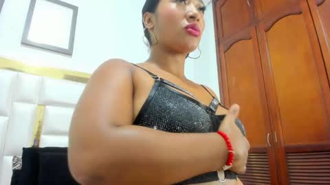 Snapshot of krissbrown_1 chatting on 05-12-26, 01:30 KRISSBROWN 1 online show from 05-12-26, 01:30