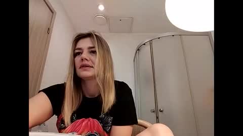 KrissSexi online show from 02-15-25, 03:09