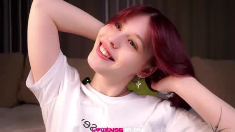 Snapshot of krissyhei chatting on 05-19-26, 01:11 Sarah online show from 05-19-26, 01:11