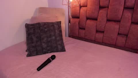 Snapshot of kristakinnky chatting on 05-04-26, 12:12 BETANIA online show from 05-04-26, 12:12