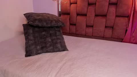 Snapshot of kristakinnky chatting on 05-12-26, 12:02 BETANIA online show from 05-12-26, 12:02