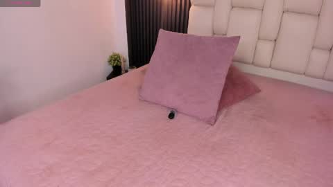 Snapshot of kristakinnky chatting on 05-28-26, 12:02 BETANIA online show from 05-28-26, 12:02